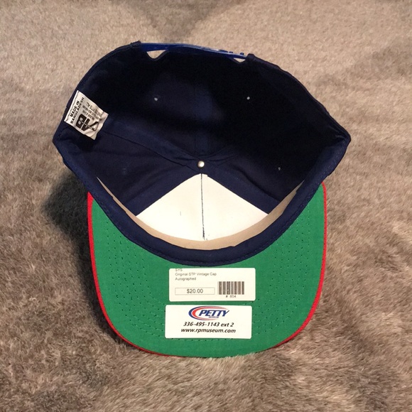 Richard Petty STP Autograph hat NWT - Picture 3 of 3